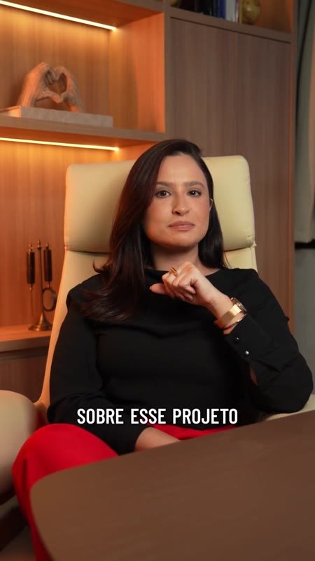 Frame do depoimento de Camila Lof